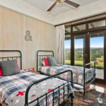 Highfield Ranch & Farm House - Ranch bed 4
