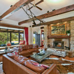 Highfield Ranch & Farm House - Ranch living room